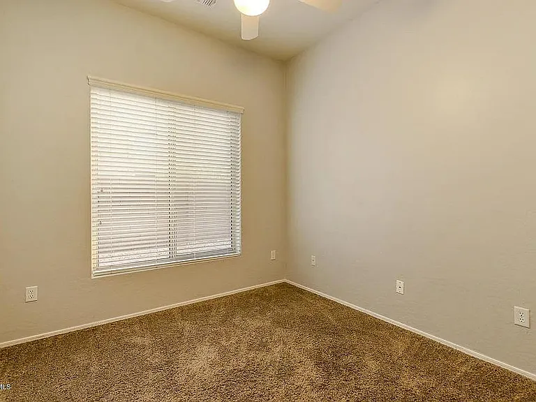 3460 N Barron — Photo 3