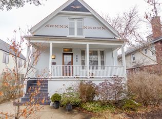 919 Ridge Ct, Evanston, IL 60202