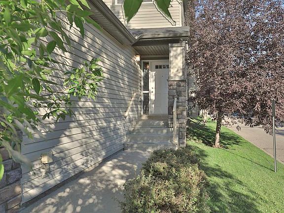3rd image of 301 W Ranch Ridge Mdw