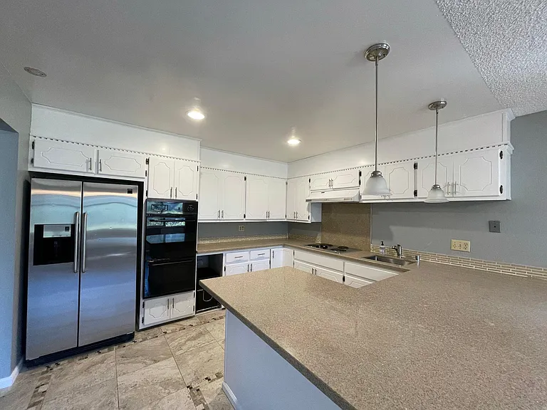 10381 Alpine Dr #A — Photo 2