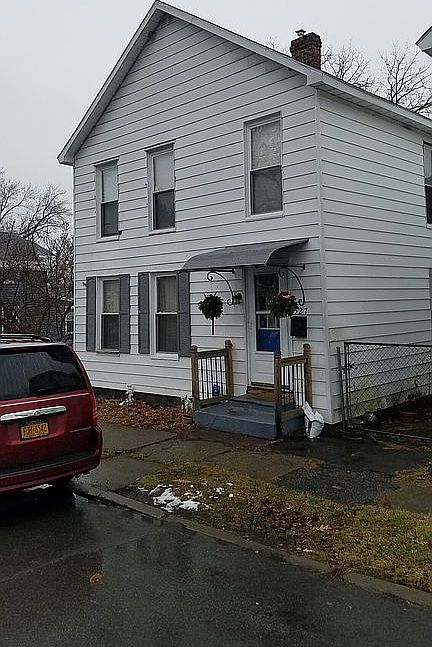 2nd image of 527 8th Ave