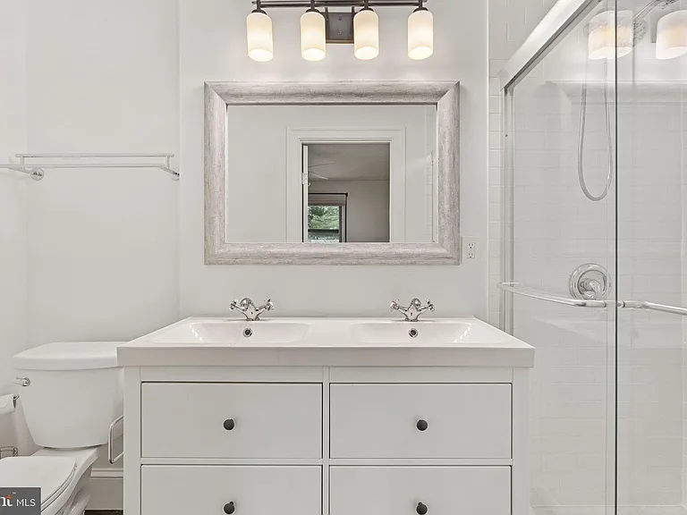 6901 Murray Ln — Photo 29