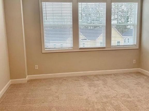 5th image of 8425 Garnet Rose Ln