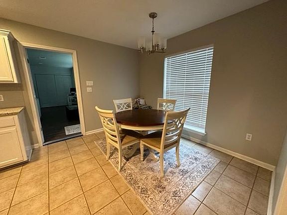 5th image of 14192 Parkview Dr