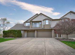 10025 Sunrise Dr, Grand Blanc, MI 48439