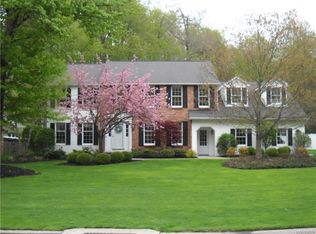 8297 Old Post Rd E, East Amherst, NY 14051