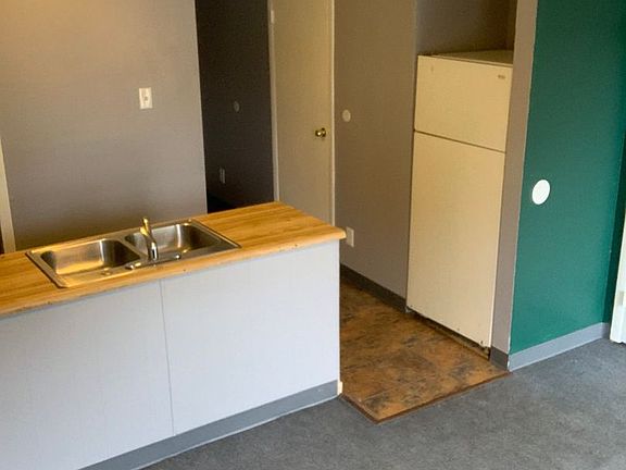 3rd image of 633-635 S Union St #2