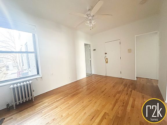 3rd image of 3144 Steinway St APT 1F