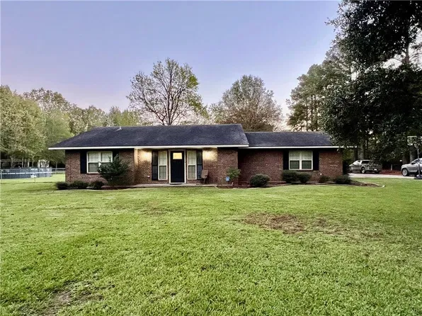 109 Nation Rd, Deville, LA 71328