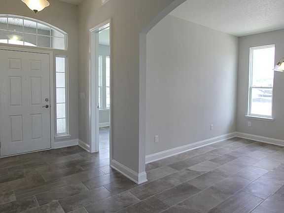 4th image of 165 Wild Rose Dr