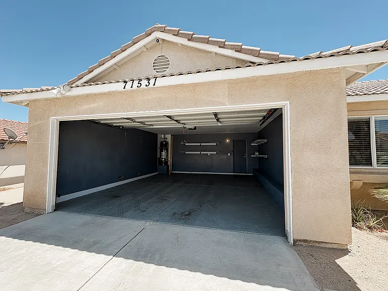 71531 Sunnyvale Dr — Photo 3