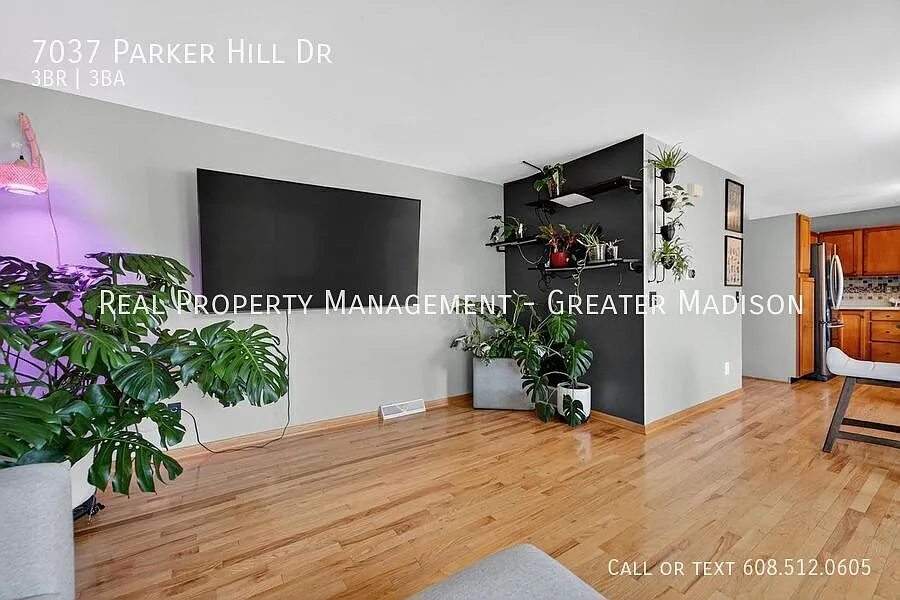 Beautiful 3-Bedroom Home in Madison's Glacier Crossing Neighborhood — Photo 2