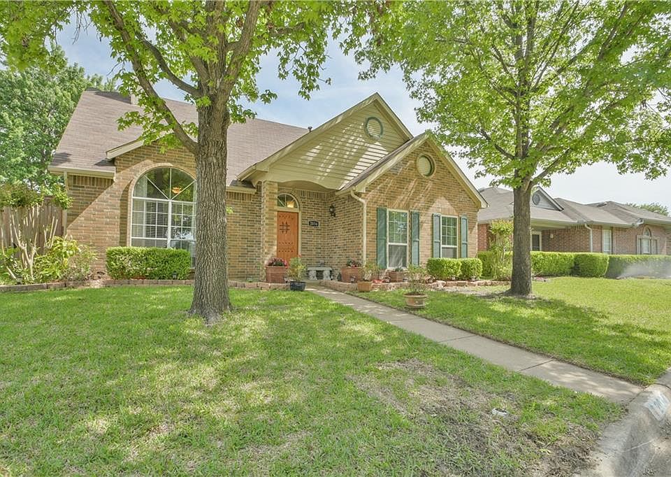 1st image of 2034 Oak Creek Ct