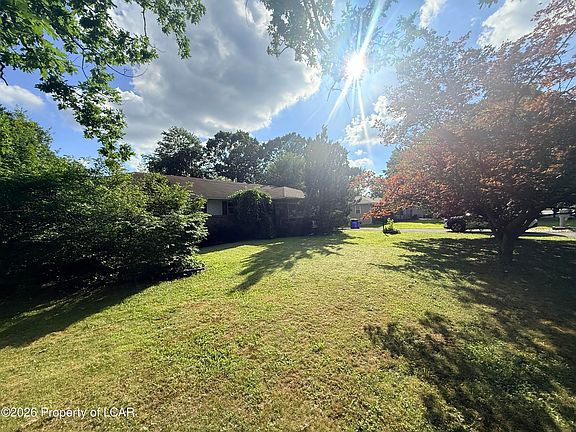 3rd image of 107 Laflin Rd