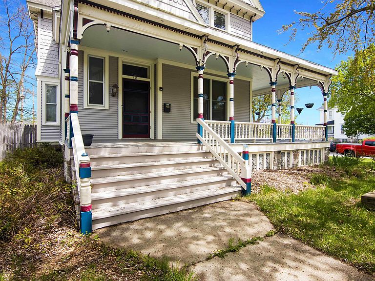 Listing photo 4