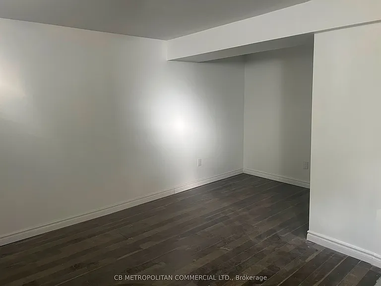 110 Marcella St — Photo 4