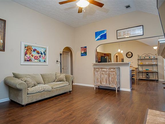 3rd image of 1658 Buena Vista Blvd