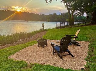 930 River Oak Dr, North Augusta, SC 29841