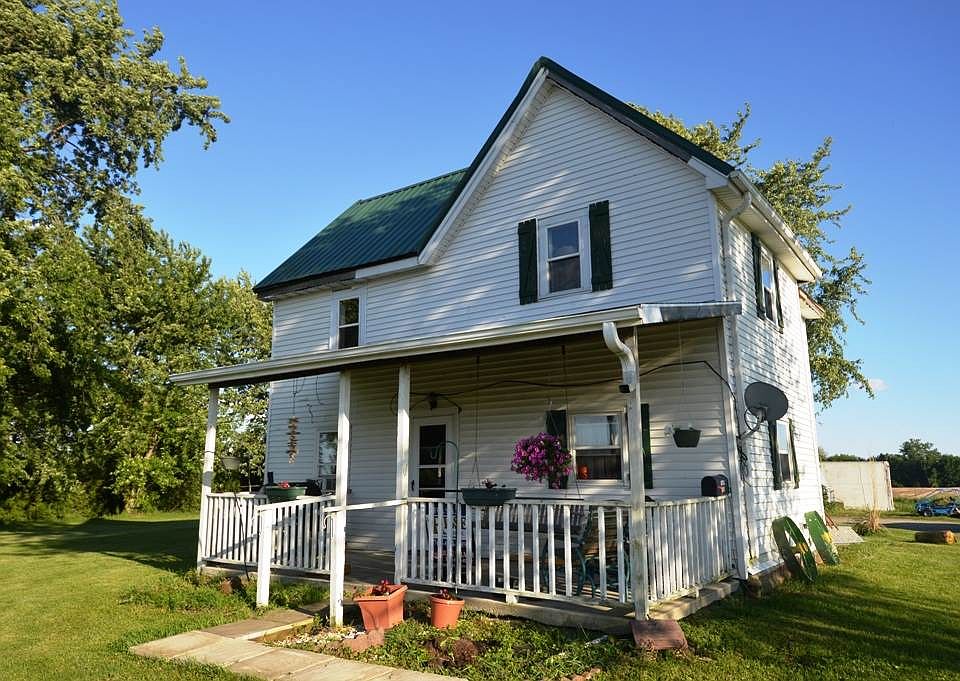 1st image of 685 E County Road 300 N