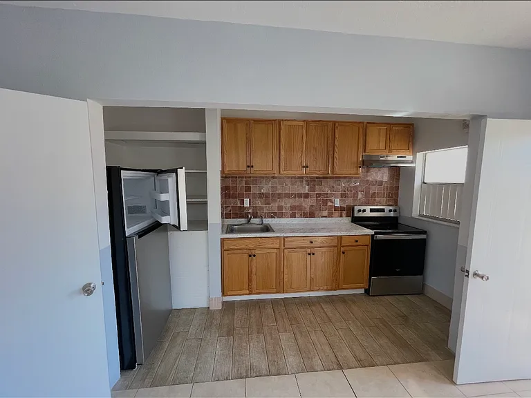 7506 New Jersey Ave #103 — Photo 2
