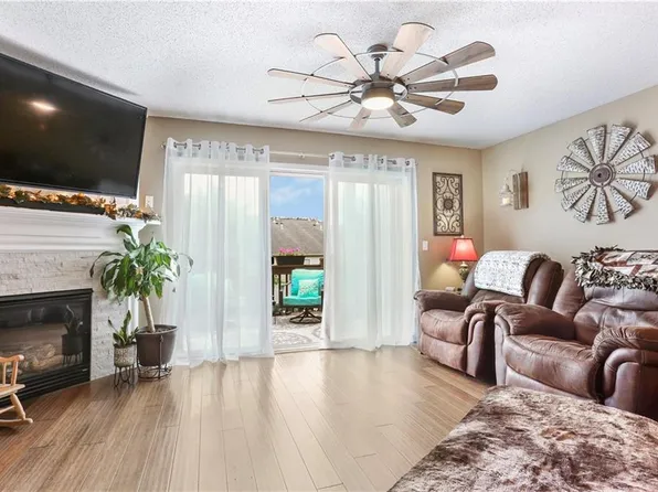 5430 N Hickory St, Kansas City, MO 64118