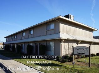 911 Minnewawa Ave APT F, Clovis, CA