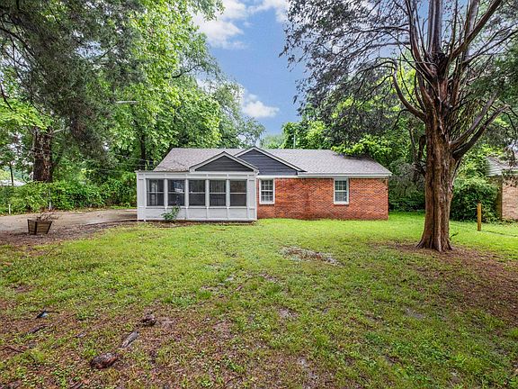 2nd image of 3636 Mallory Rd