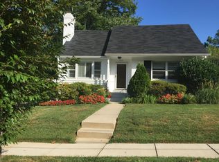 6115 Temple St, Bethesda, MD 20817