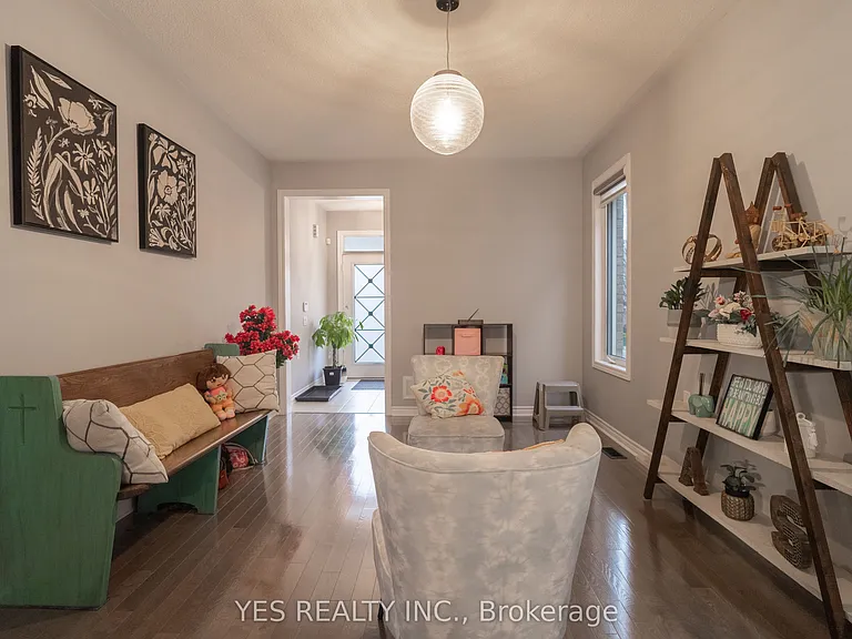 34 Newhouse Blvd — Photo 10