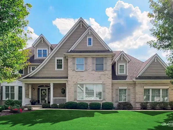 39W841 S Hathaway Ln, Geneva, IL 60134