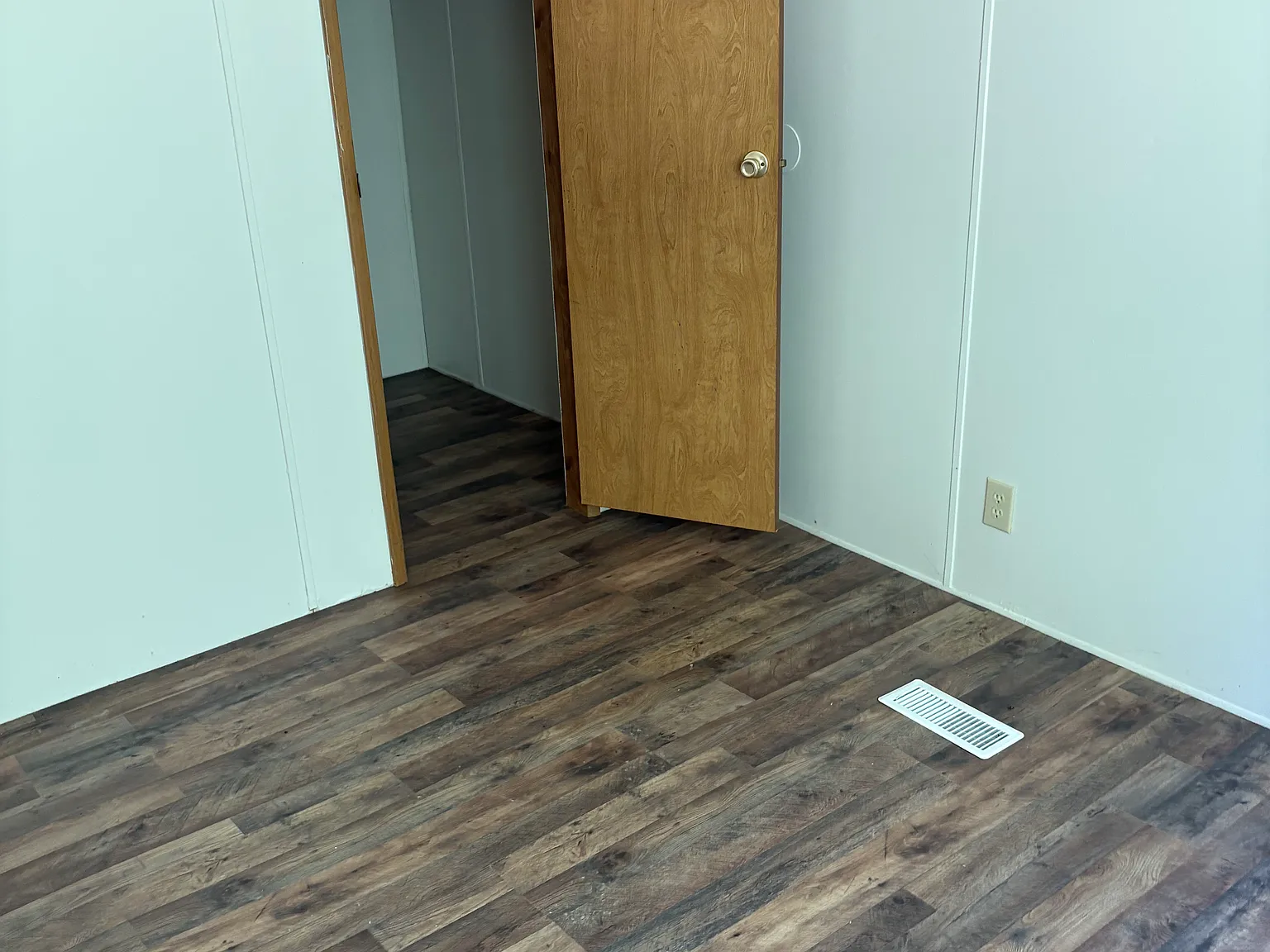 3 bed, 1500 sqft, $1,000 — Photo 2