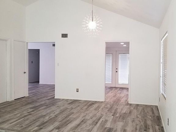 3rd image of 11444 S Maze Ct