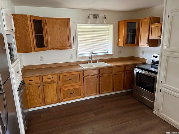 3rd image of 2711 W Highway 72