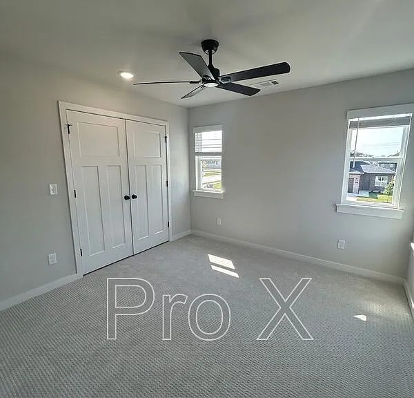 623 Cosmos St — Photo 16