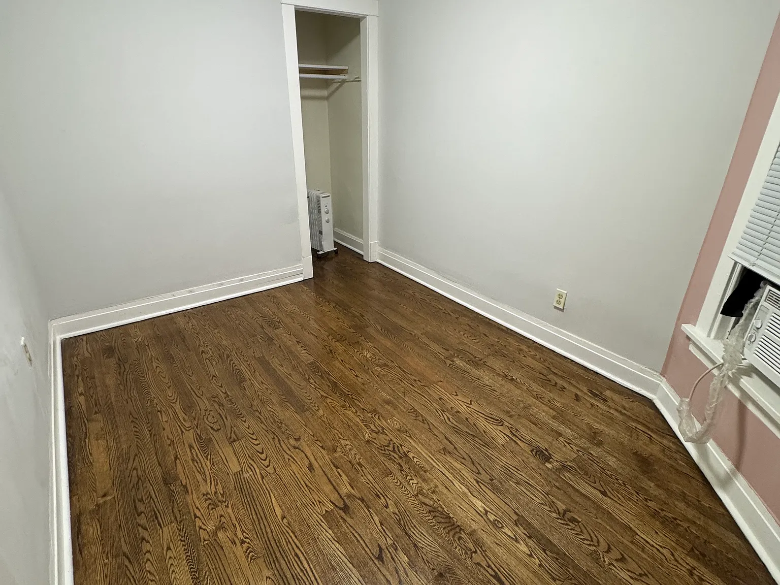 4 bed, $700 — Photo 3