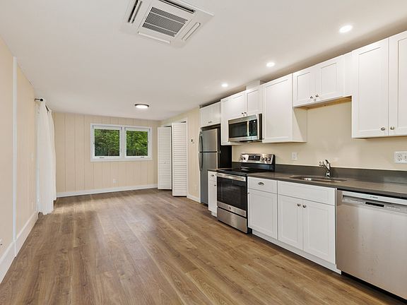 5th image of 1014 Central St SE #1