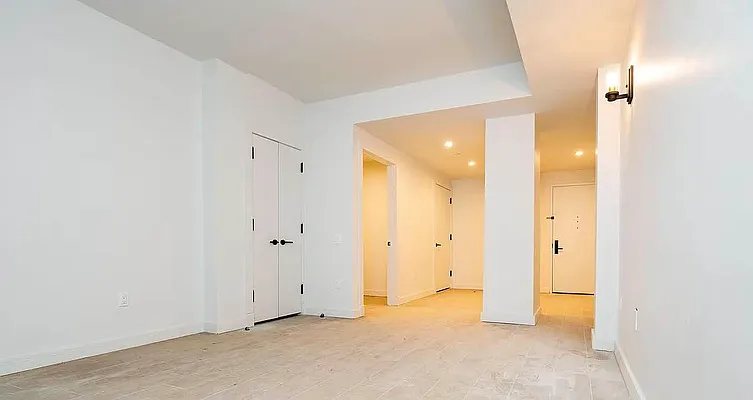 Rented by Artur Gutman, LREB | media 10