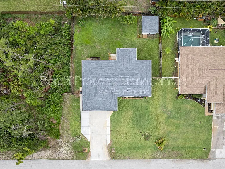 18266 Fuchsia Rd — Photo 24