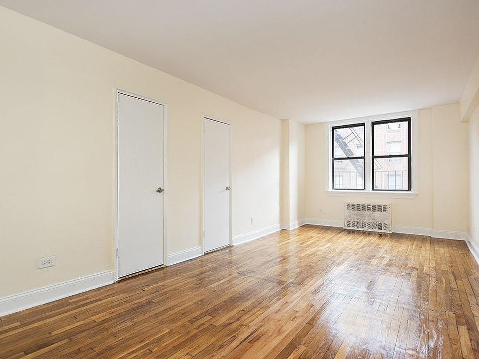 2nd image of 130 E 18th St APT 4E