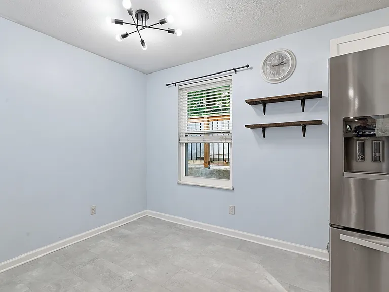7668 NW Chatham Cir — Photo 15