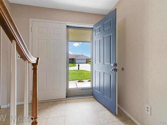 4th image of 477 Coldiron Dr