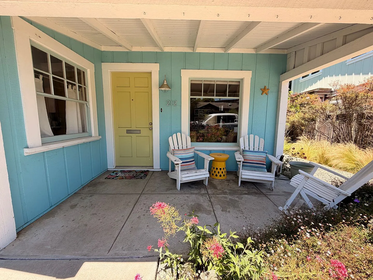 Charming 2BR/1BA Beach Cottage - Walk to Capitola Village! — Photo 4