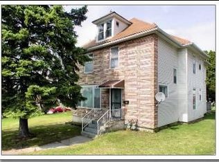 302 Hankes Ave, Aurora, IL 60505