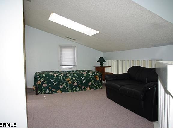 5th image of 1835 Wesley Ave