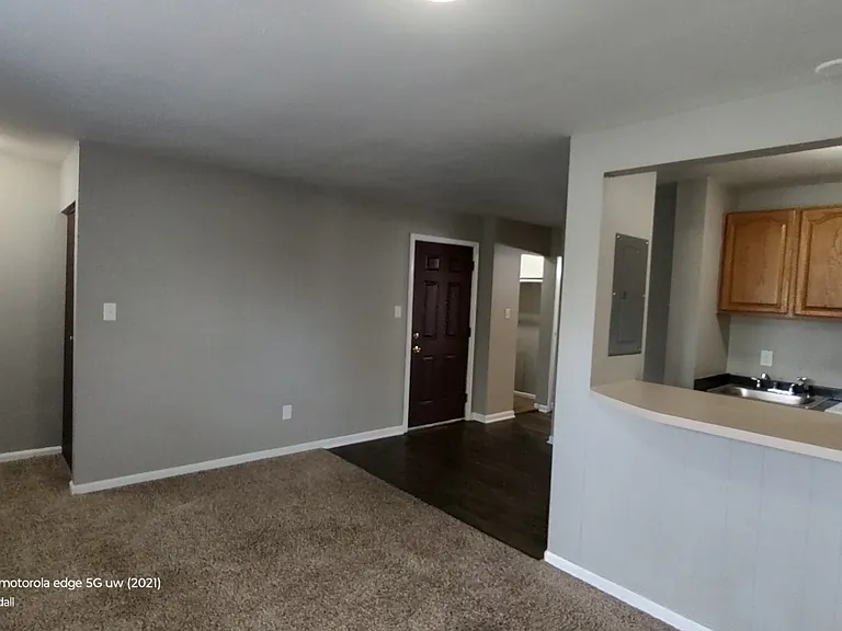 Phoenix Apartments — Photo 18