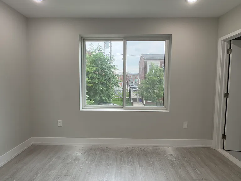 649-1 N 35th St #202A — Photo 8