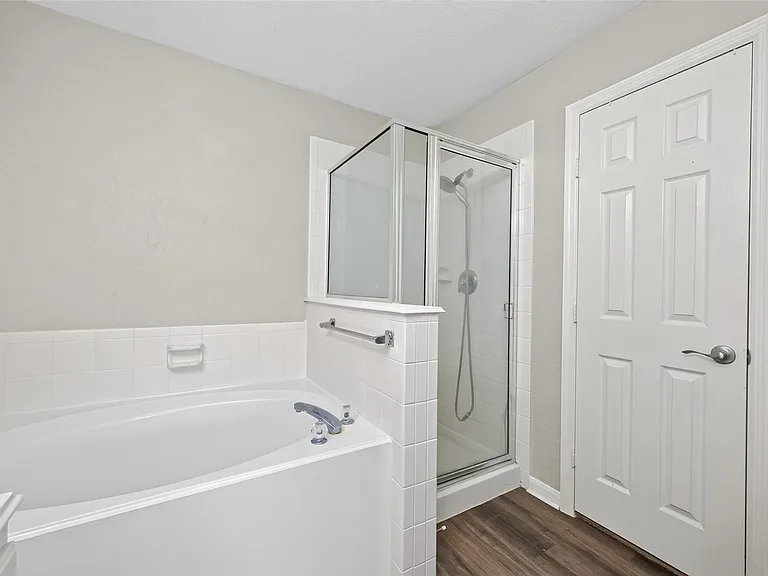3219 Watercliff Ct — Photo 36