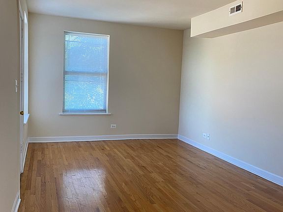 3rd image of 6223 S University Ave #307