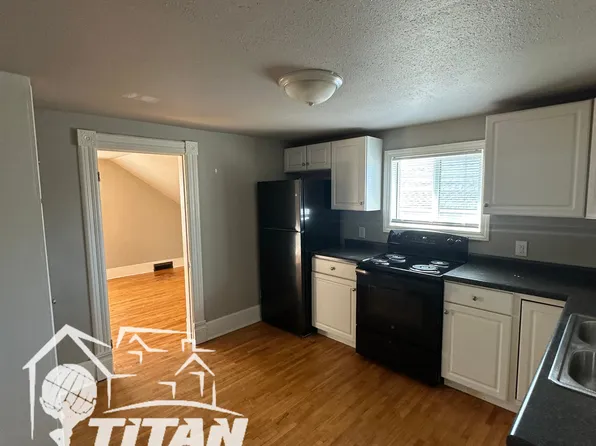 246 W 14th Ave #2, Oshkosh, WI 54902