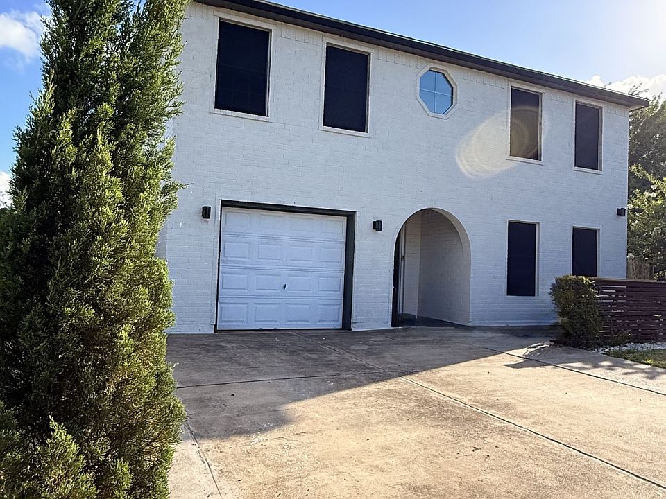 1st image of 502 Chapote Ave